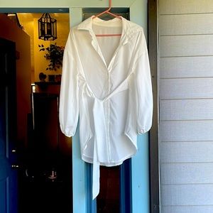 Puffy long sleeve collared white boyfriend tee dress